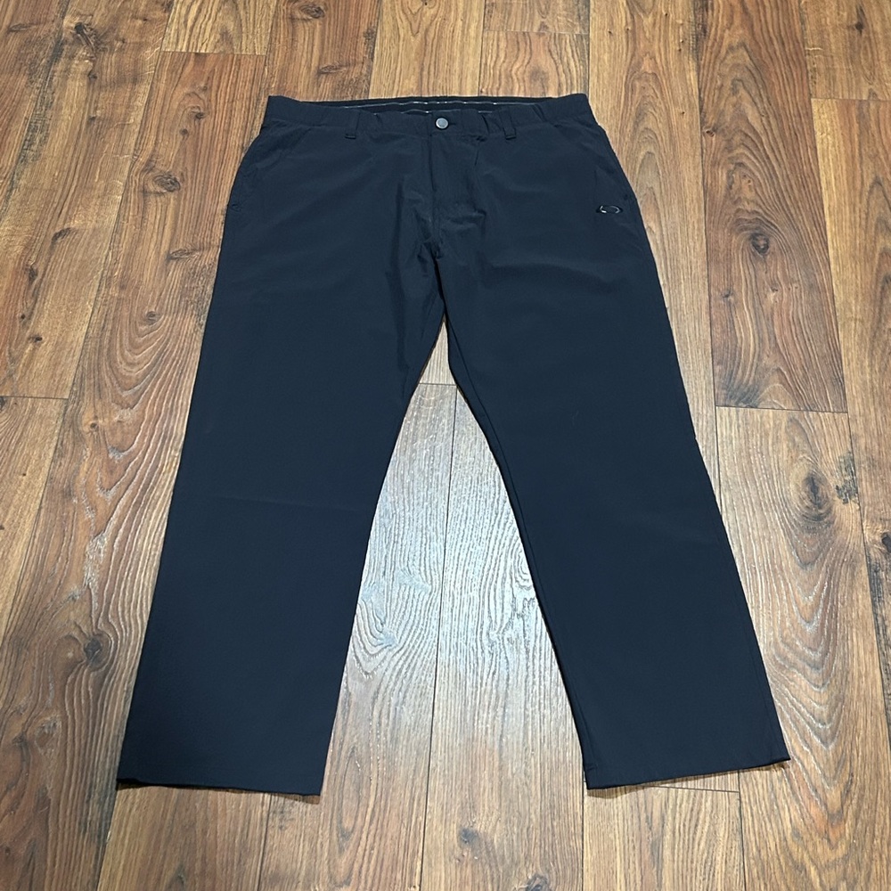 OAKLEY DRI FIT GOLF PANTS.